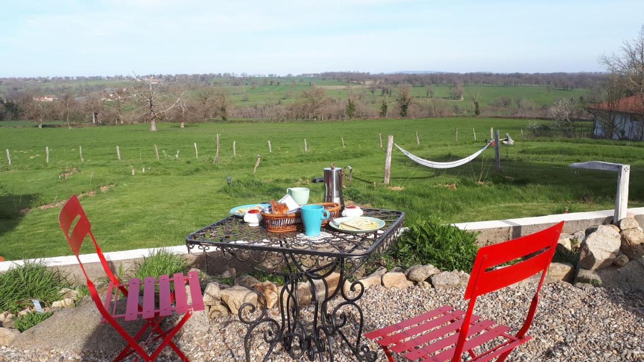 Le Monticule Bed & Breakfast Tardes Bagian luar foto